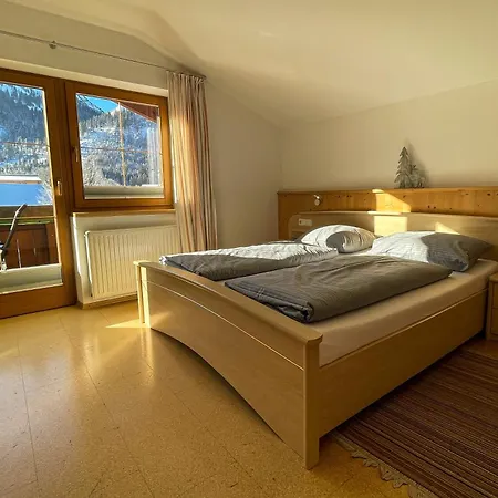 Ferienwohnungen Tannheim - Bei Martina Fuegenschuh -Sommerbergbahn Inklusive - Ruhige Lage Direkt An Lift & Loipe