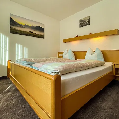 Ferienwohnungen Tannheim - Bei Martina Fuegenschuh -Sommerbergbahn Inklusive - Ruhige Lage Direkt An Lift & Loipe Apartament *