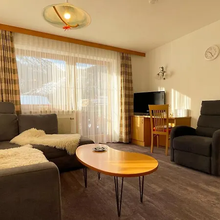 Ferienwohnungen Tannheim - Bei Martina Fuegenschuh -Sommerbergbahn Inklusive - Ruhige Lage Direkt An Lift & Loipe * Tannheim