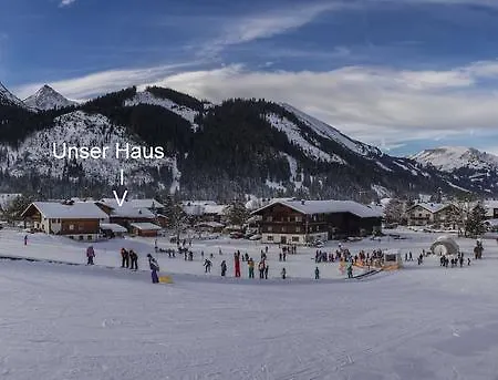 Ferienwohnungen Tannheim - Bei Martina Fuegenschuh -Sommerbergbahn Inklusive - Ruhige Lage Direkt An Lift & Loipe Tannheim