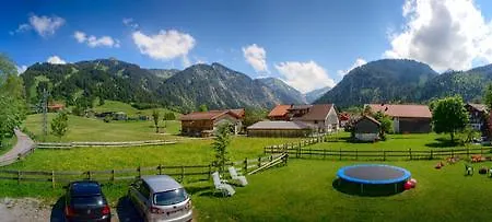 Ferienwohnungen Tannheim - Bei Martina Fuegenschuh -Sommerbergbahn Inklusive - Ruhige Lage Direkt An Lift & Loipe